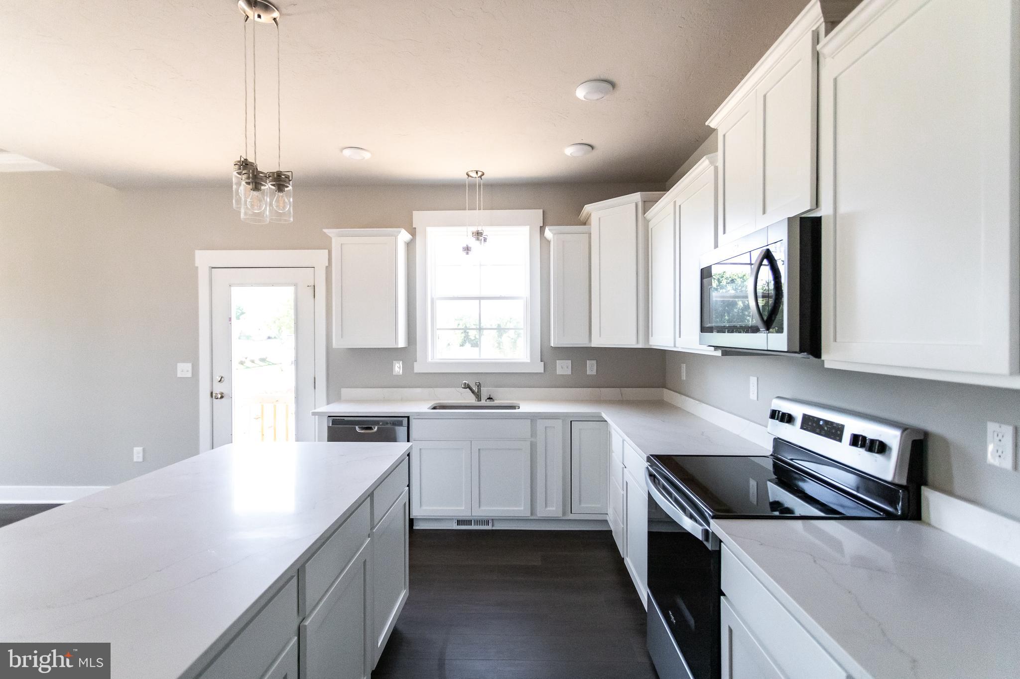 SALEM OVERLOOK - Residential