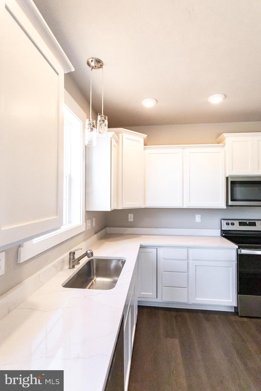 SALEM OVERLOOK - Residential