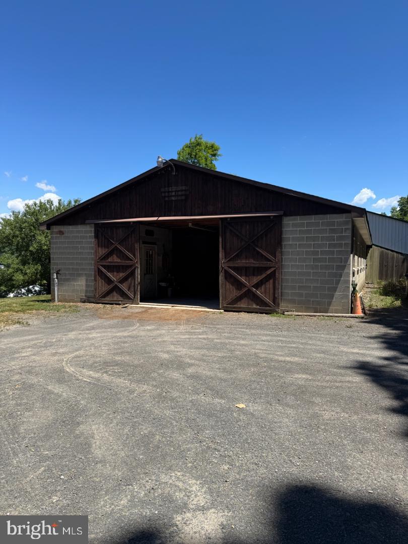 135 PIKE ROAD