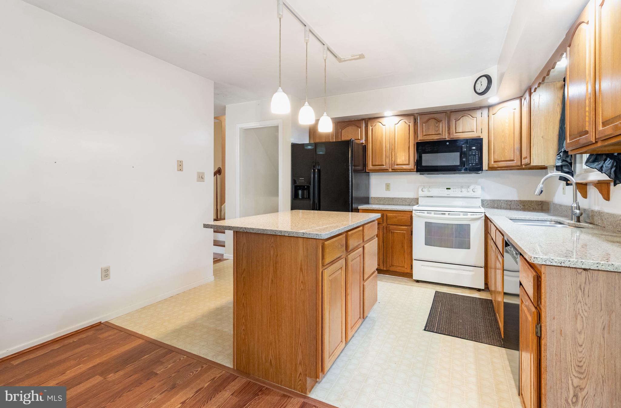 WALNUT GROVE ESTATES - Residential