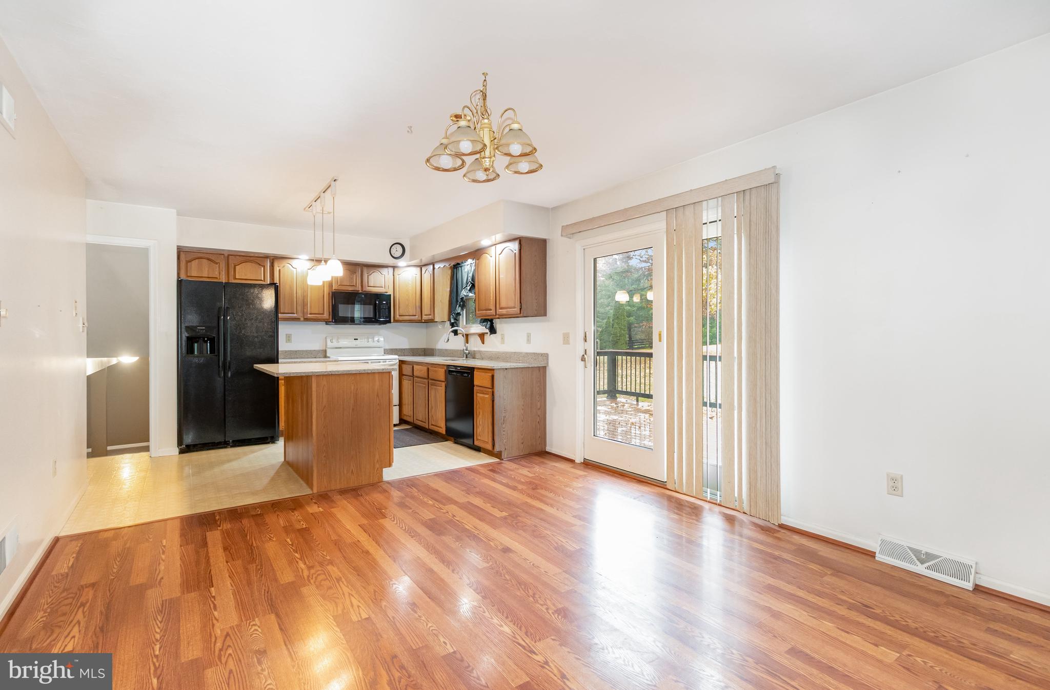 WALNUT GROVE ESTATES - Residential