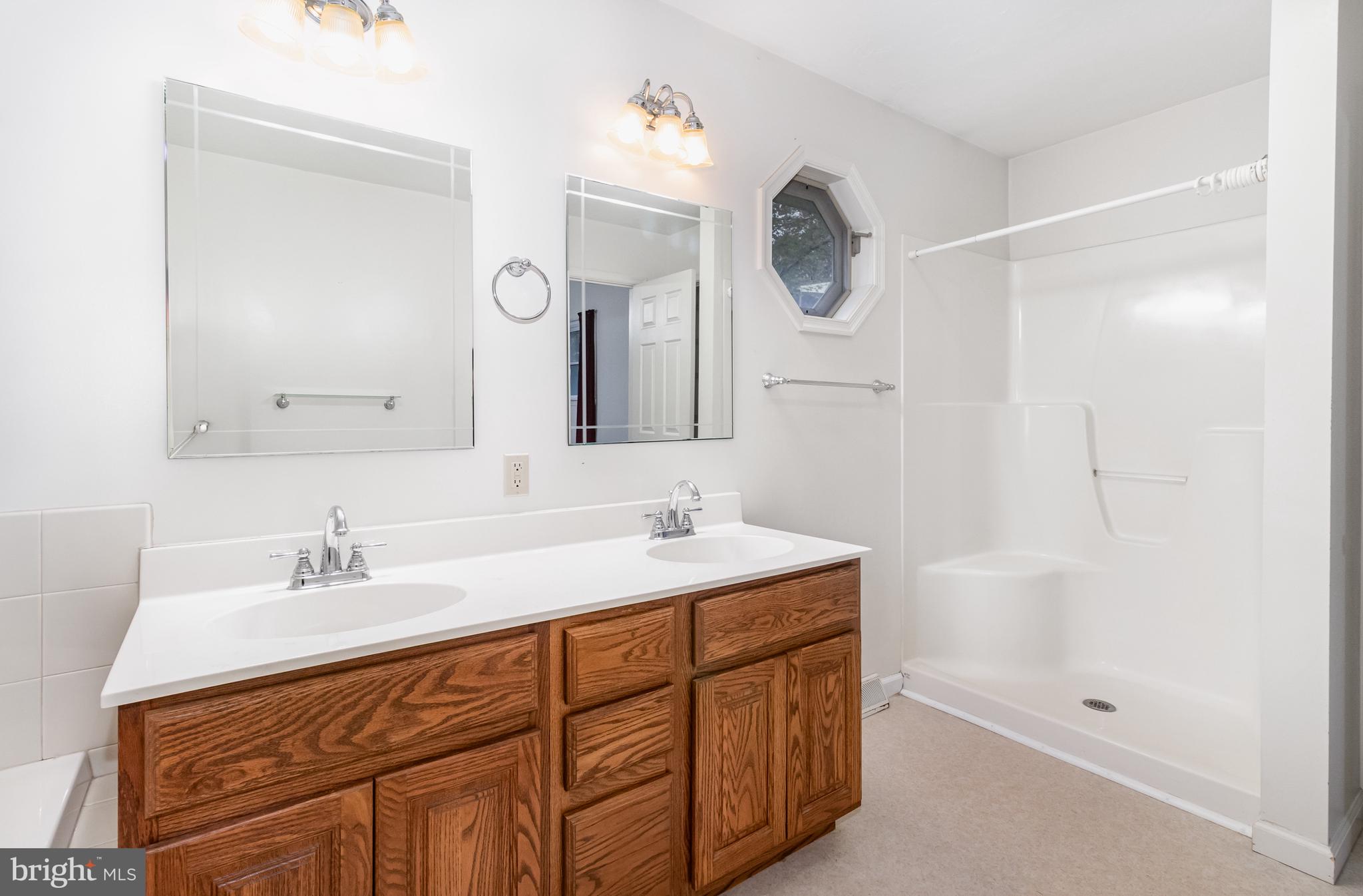 WALNUT GROVE ESTATES - Residential