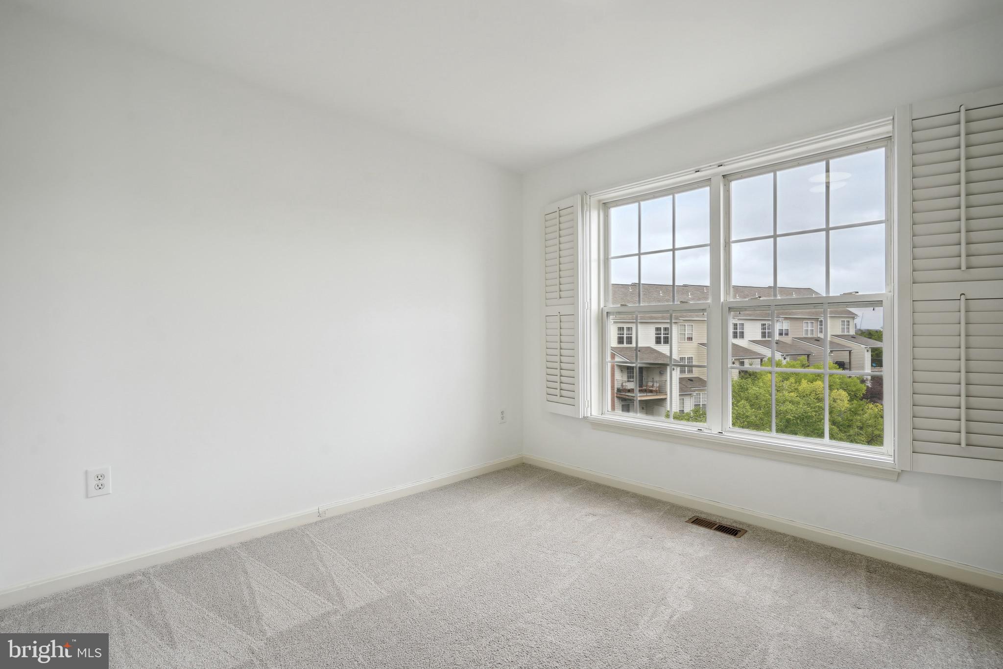 OLD TOWN GREENS - Residential