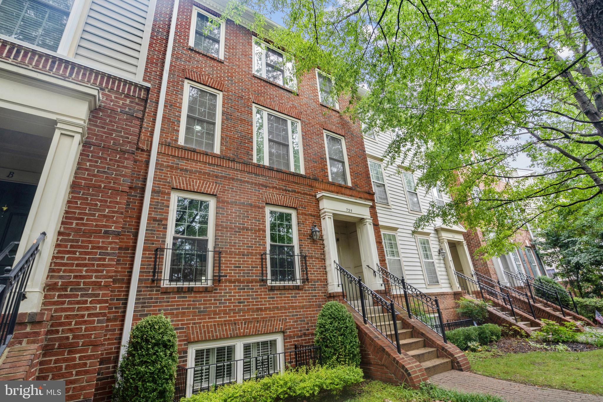 OLD TOWN GREENS - Residential