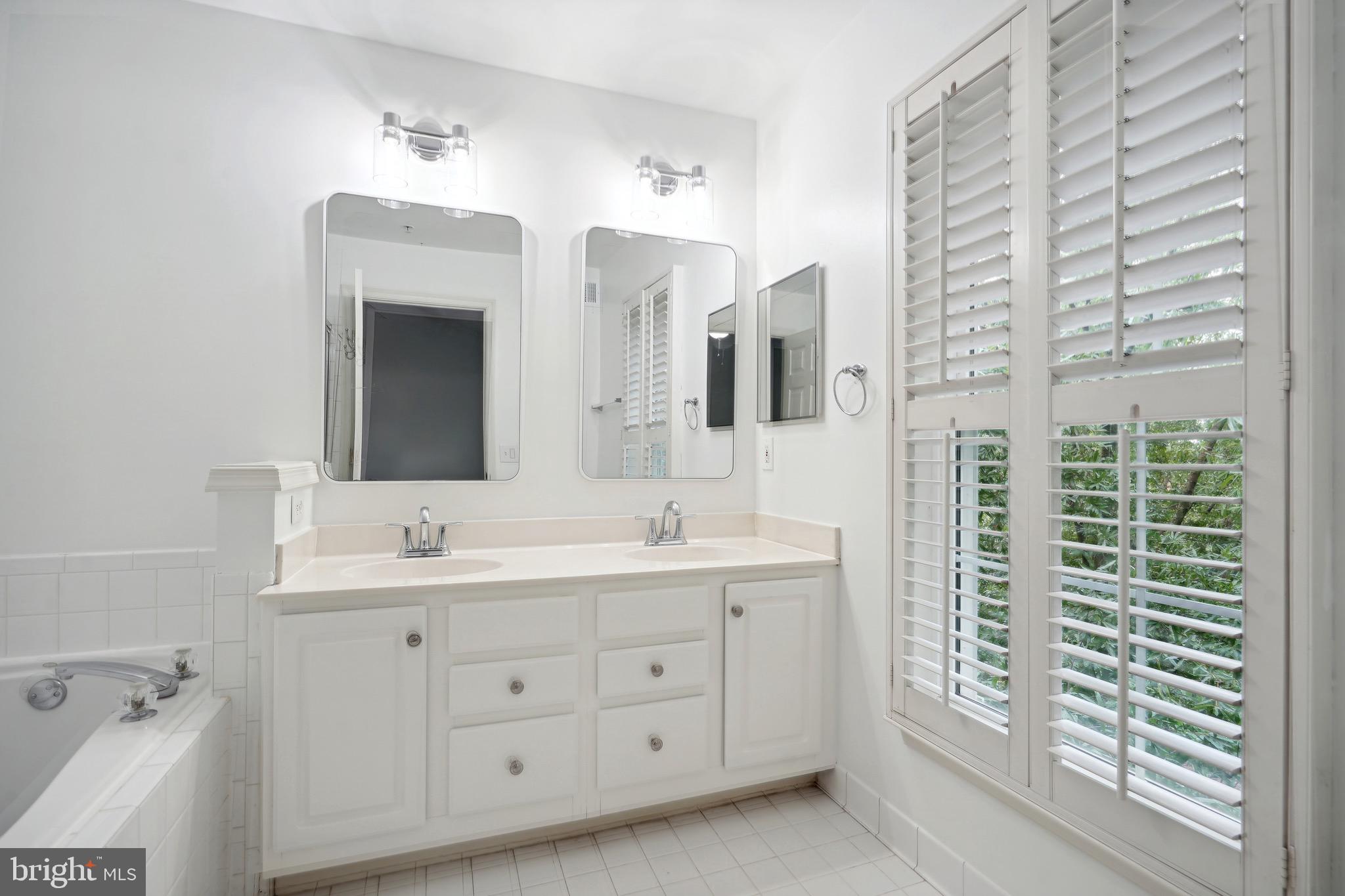 OLD TOWN GREENS - Residential