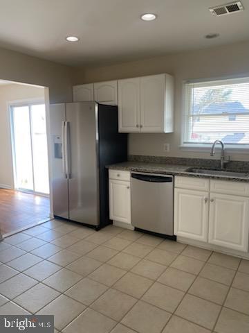 STERLING - Residential Lease