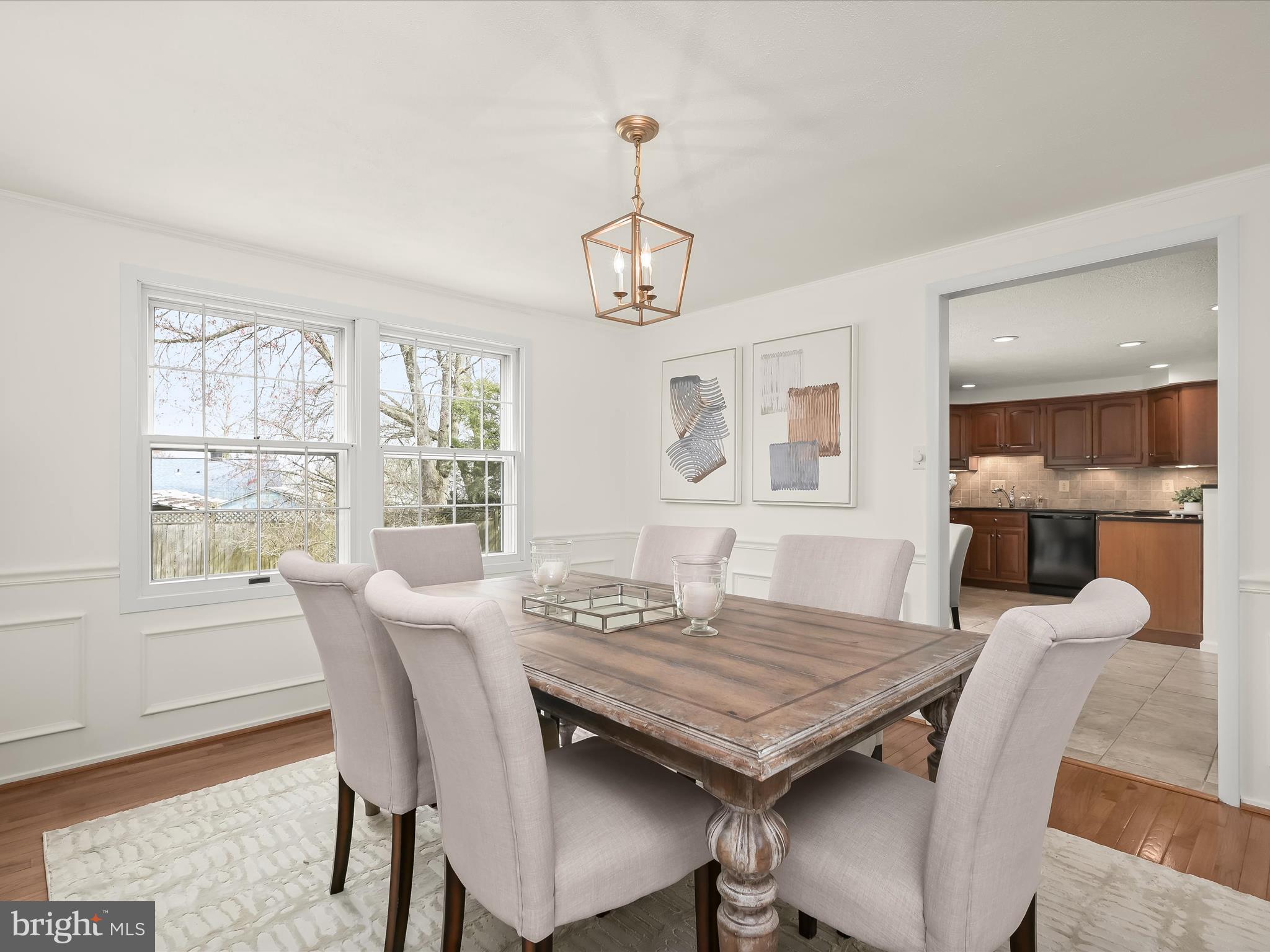 CAROL SQUARE - Residential