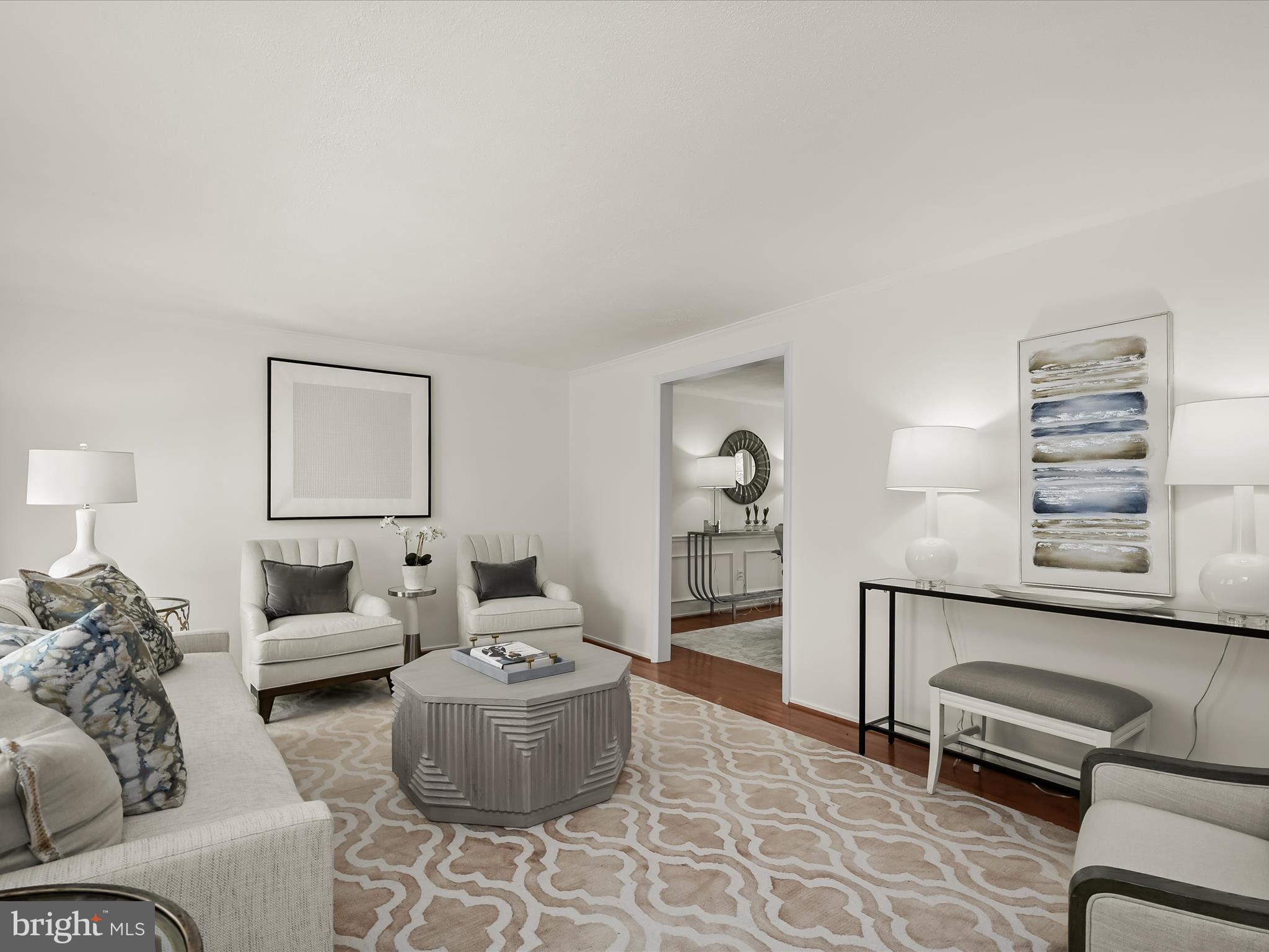 CAROL SQUARE - Residential