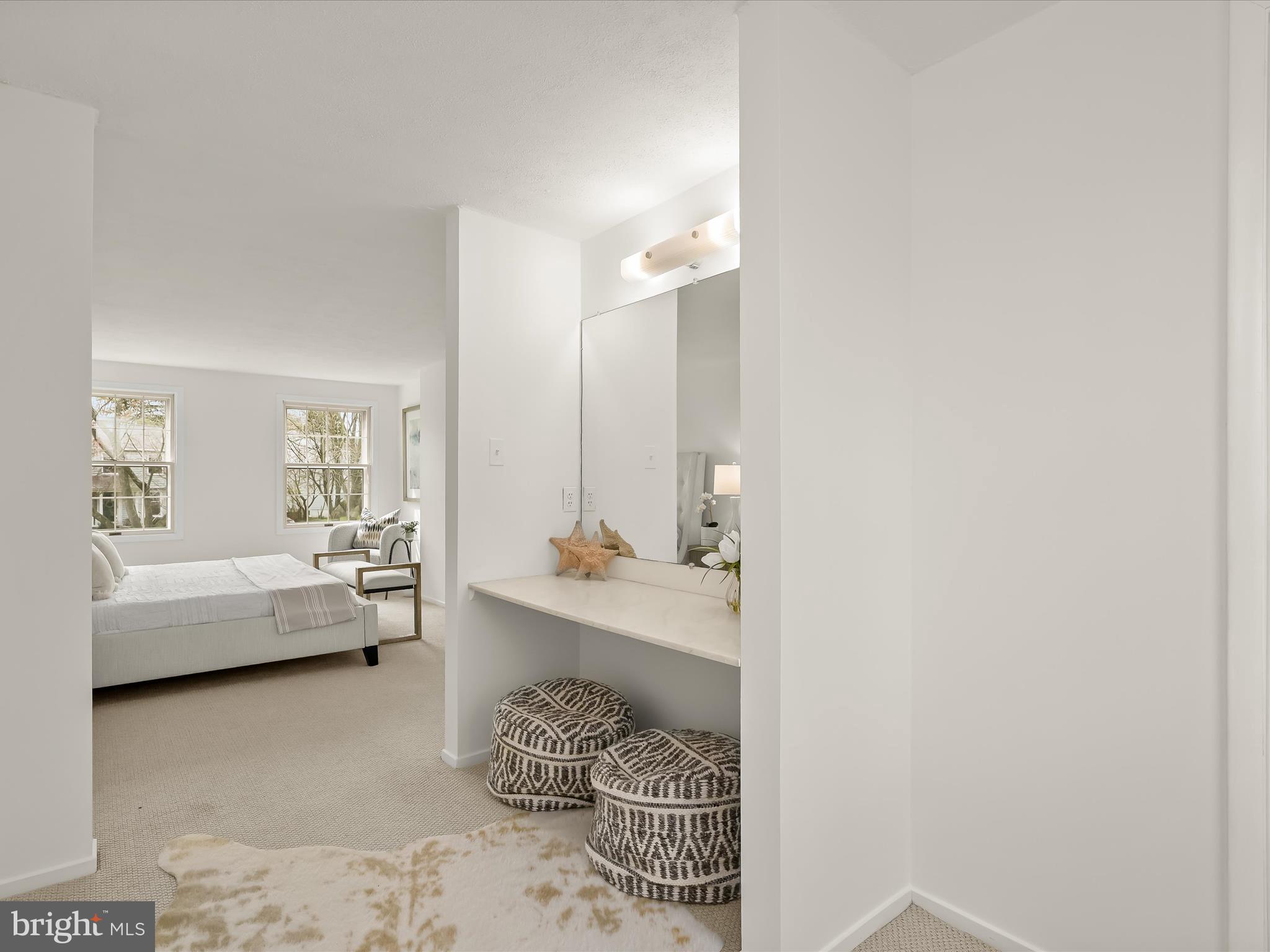 CAROL SQUARE - Residential