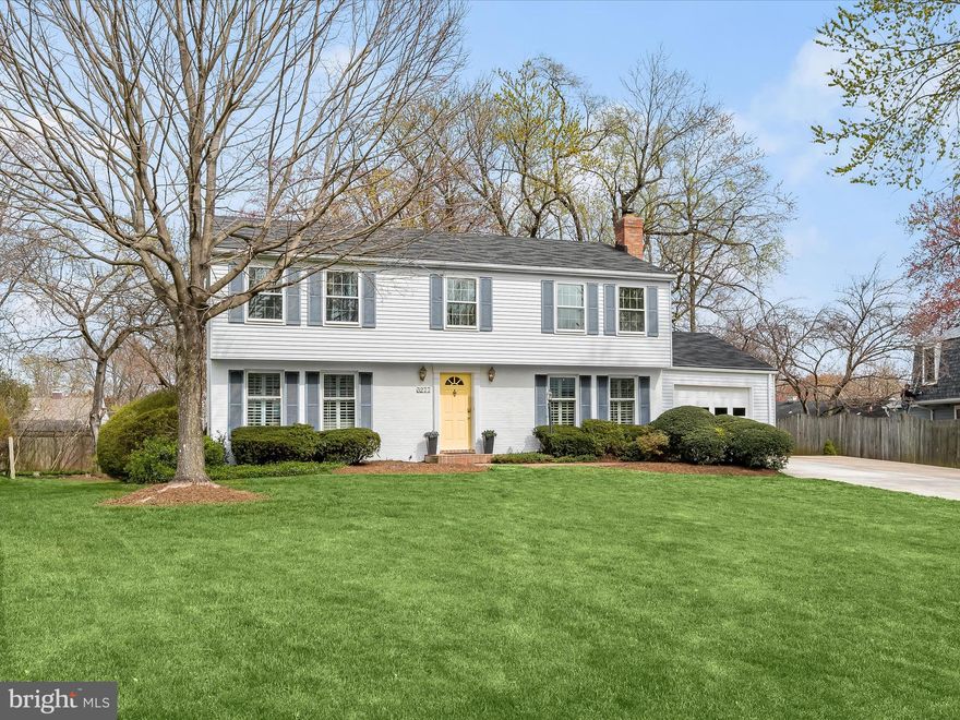 NEW LISTING! Offers, if any, due Mon 4/8 @ 11am...
Picture perfect 5BR ideally sited on quiet cul-de-sac. MAIN LEVEL features:   Updated, eat-in KITCHEN with breakfast room, plentiful cabinet storage, pretty granite counters and access to pretty PATIO (400 sq ft)   /   Formal LIVING and DINING ROOMS perfect for gracious entertaining   /   Comfy FAMILY ROOM with gas fireplace   /   POWDER ROOM tucked away   /   Spacious LAUNDRY ROOM   /   Large attached GARAGE (300 sq ft) with additional storage in attic   /   UPPER LEVEL offers:  Spacious PRIMARY BEDROOM with sitting area, large closets and ensuite update FULL BATHROOM   /   FOUR ADDITIONAL BEDROOMS on upper level with large closets   /   Nicely appointed FULL BATHROOM off hallway with bathtub   /   LOWER LEVEL highlights:  Expansive RECREATION ROOM  with limitless possibilities    /   Second Half BATHROOM    /   Versatile BONUS ROOM makes great home gym, guest room - you decide!    /   UTILITY & STORAGE ROOM offers exceptional storage....Exterior features include beautifully landscaped front and back gardens, flagstone patio for al fresco dining, and garden shed for storage. NOTES: HVAC (2022); custom plantation shutters; freshly painted; new carpet (upstairs); recessed lights; nicely updated kitchen and bathrooms; newer roof. Approx interior sq ft 3,045...Preferred title co for closing Settlement Trust...Pre offer inspections welcomed by appt