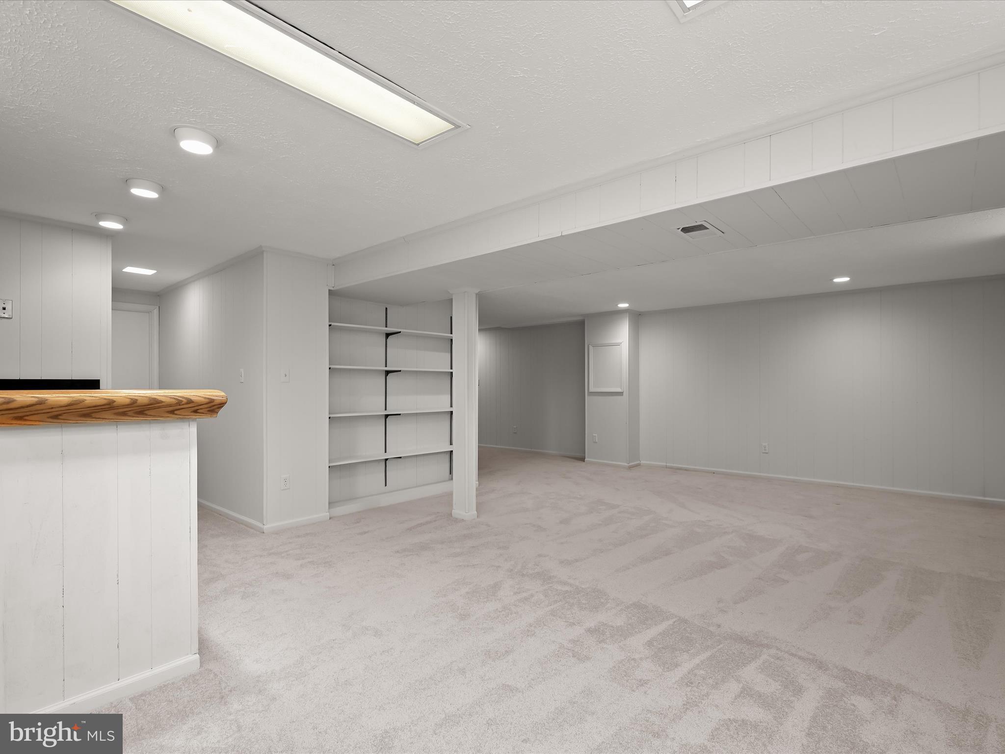 CAROL SQUARE - Residential