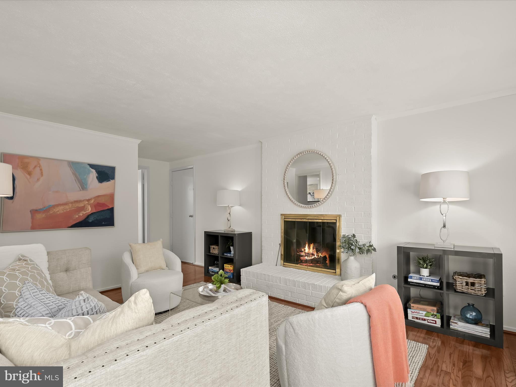 CAROL SQUARE - Residential