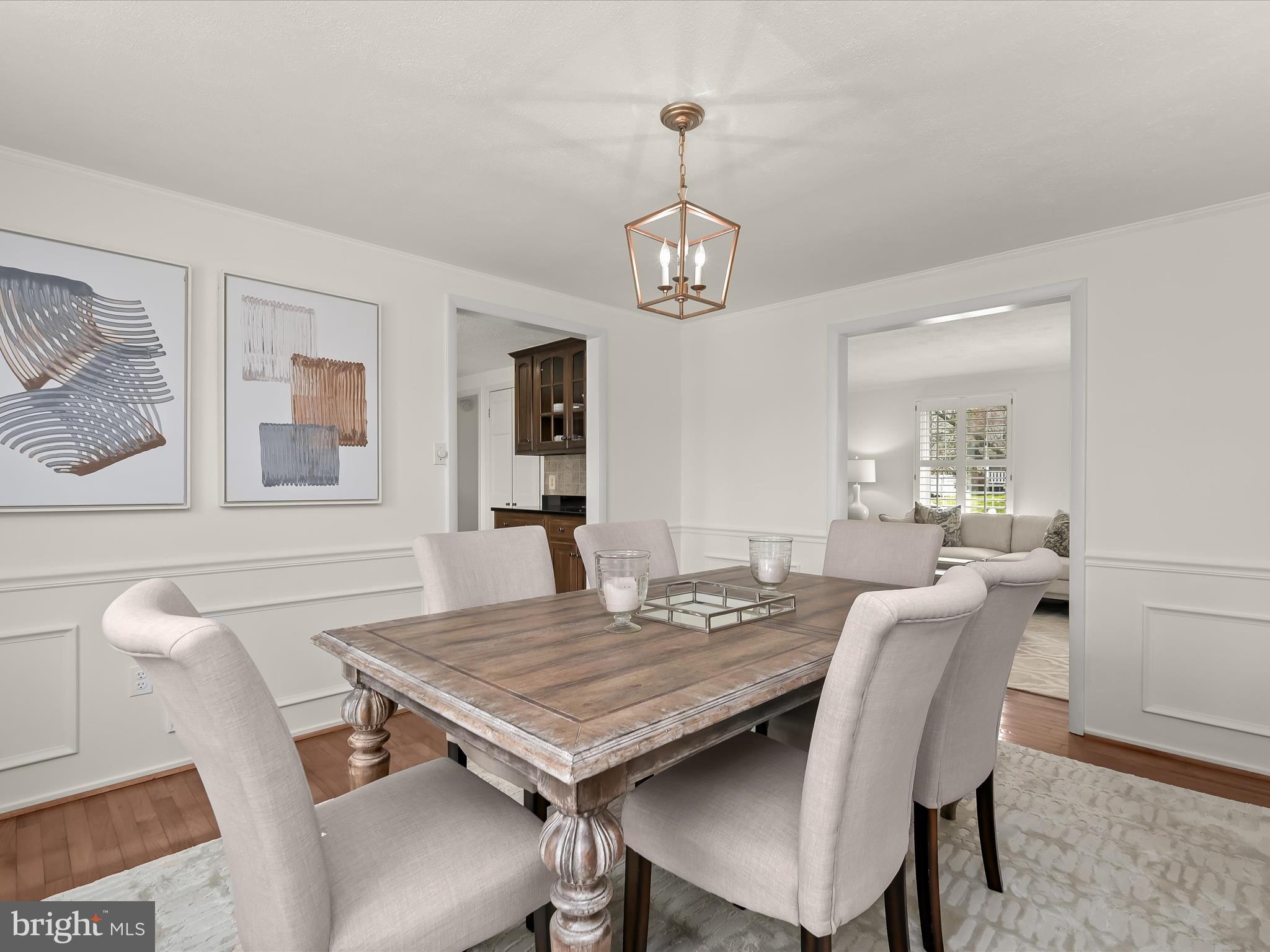 CAROL SQUARE - Residential