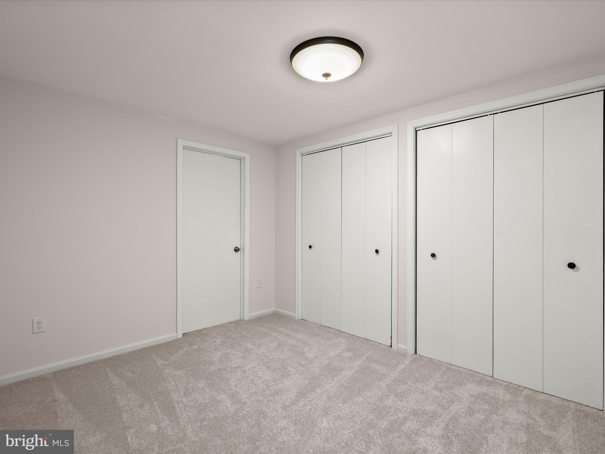 CAROL SQUARE - Residential