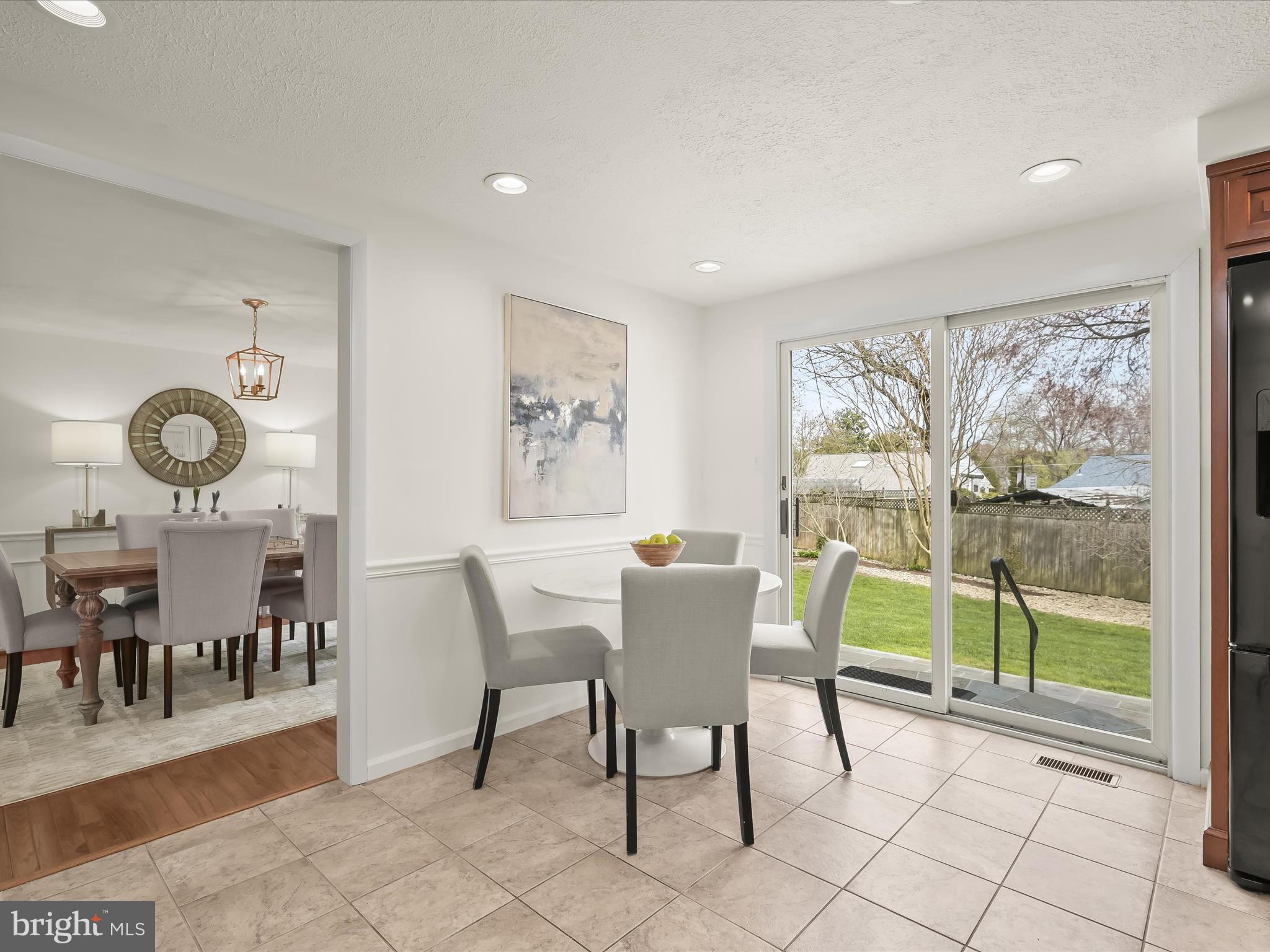 CAROL SQUARE - Residential