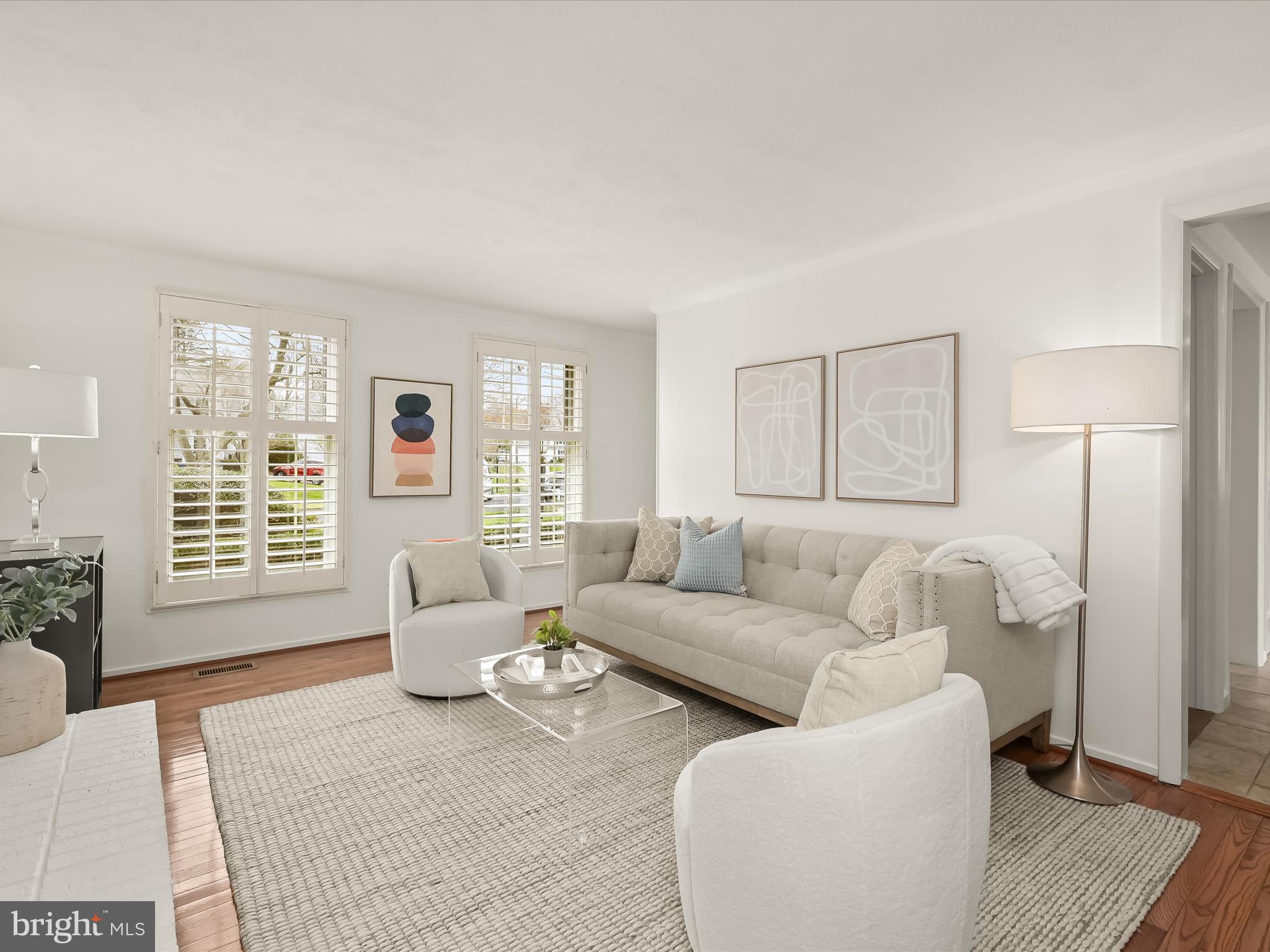 CAROL SQUARE - Residential