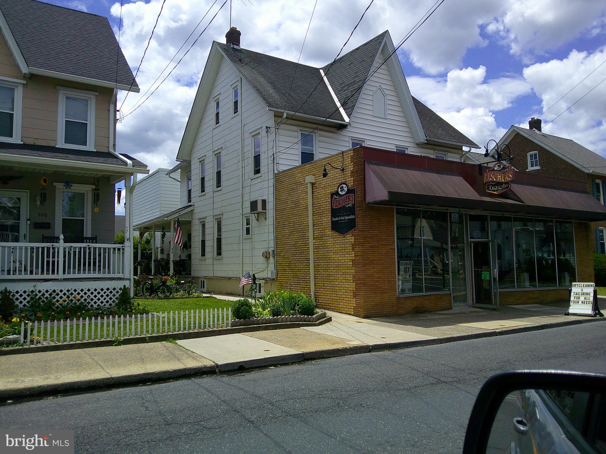 512 W BROAD STREET