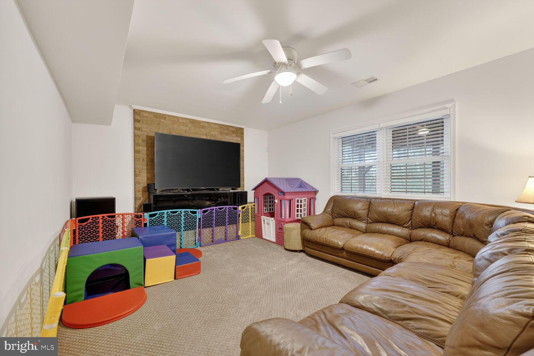 MONTCLAIR - Residential