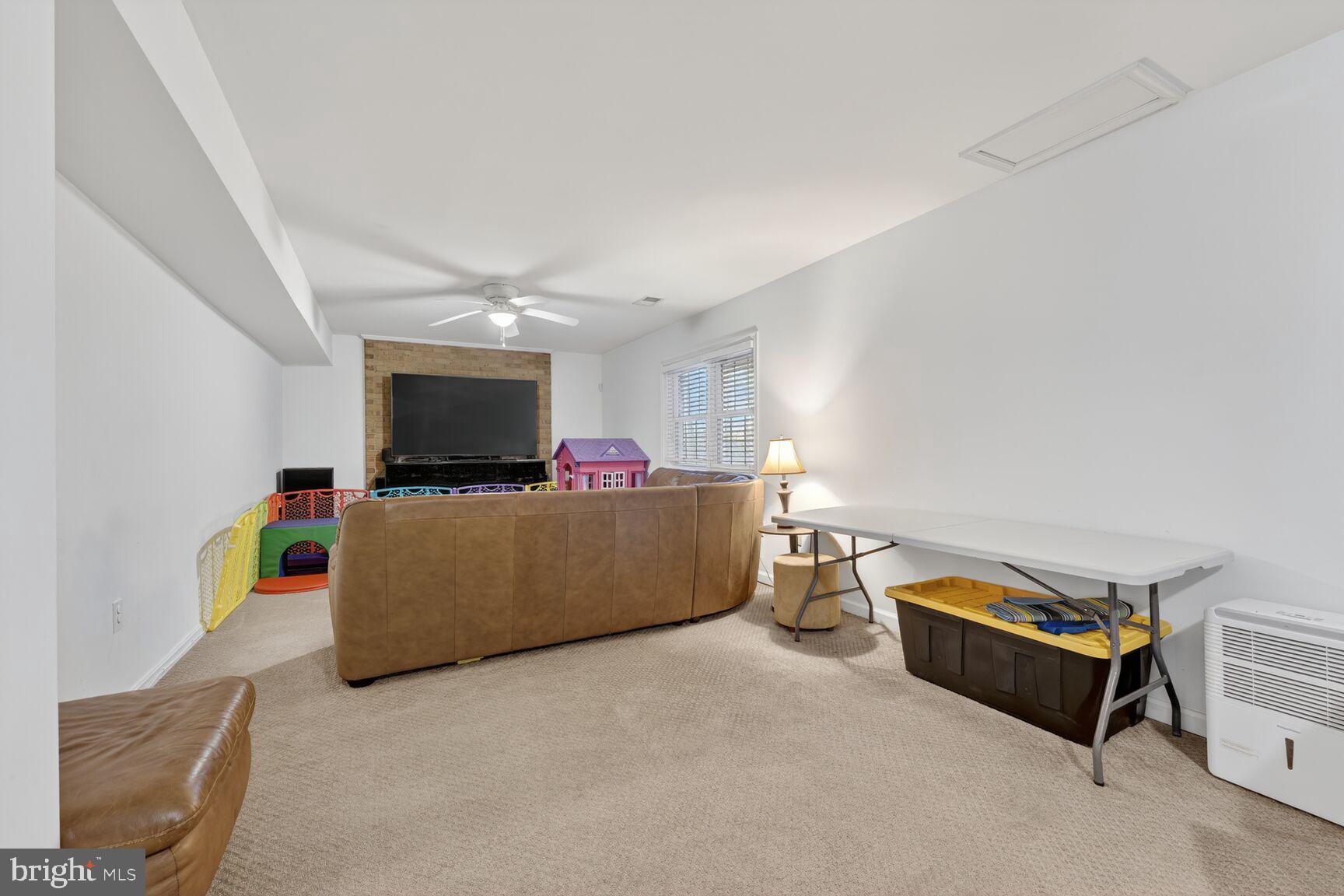 MONTCLAIR - Residential