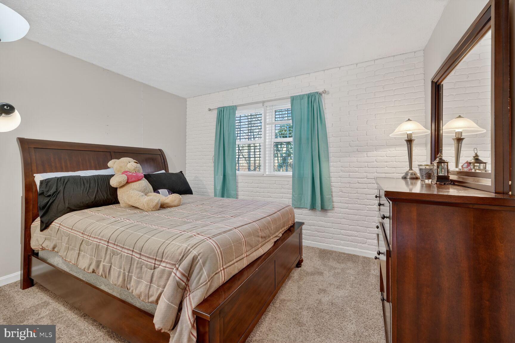 MONTCLAIR - Residential