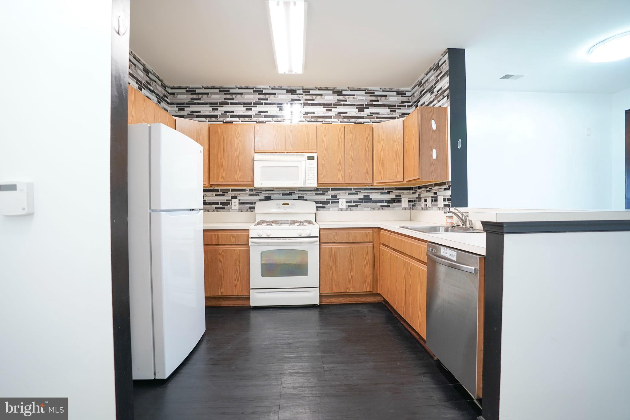 THE ADDISON AT ST PAUL - Residential