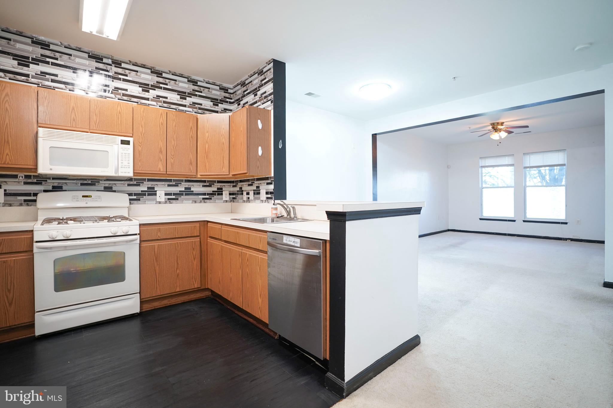 THE ADDISON AT ST PAUL - Residential