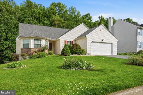 279 E FLAGSTONE DRIVE NEWARK DE 19702