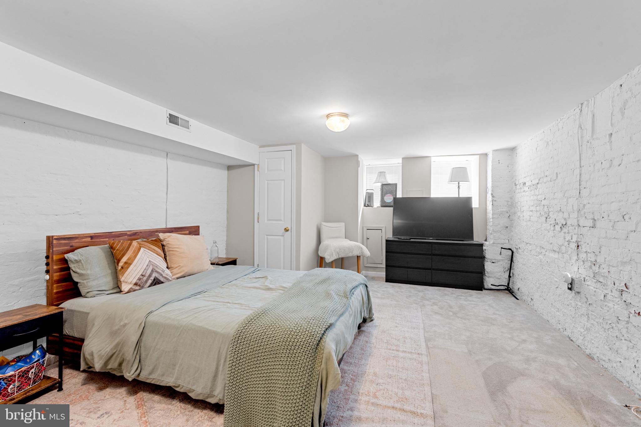 PATTERSON PARK - Residential Lease