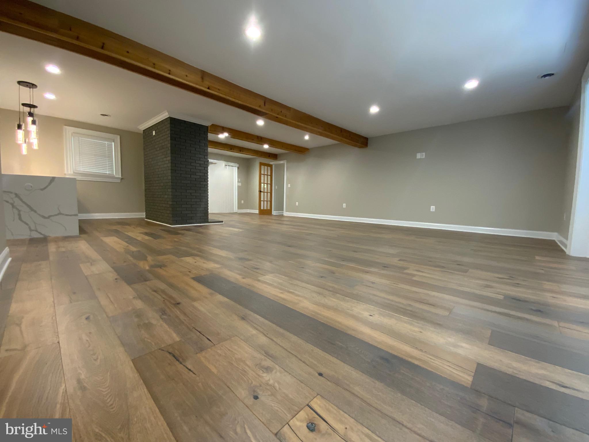 WINDSOR MILL - Residential