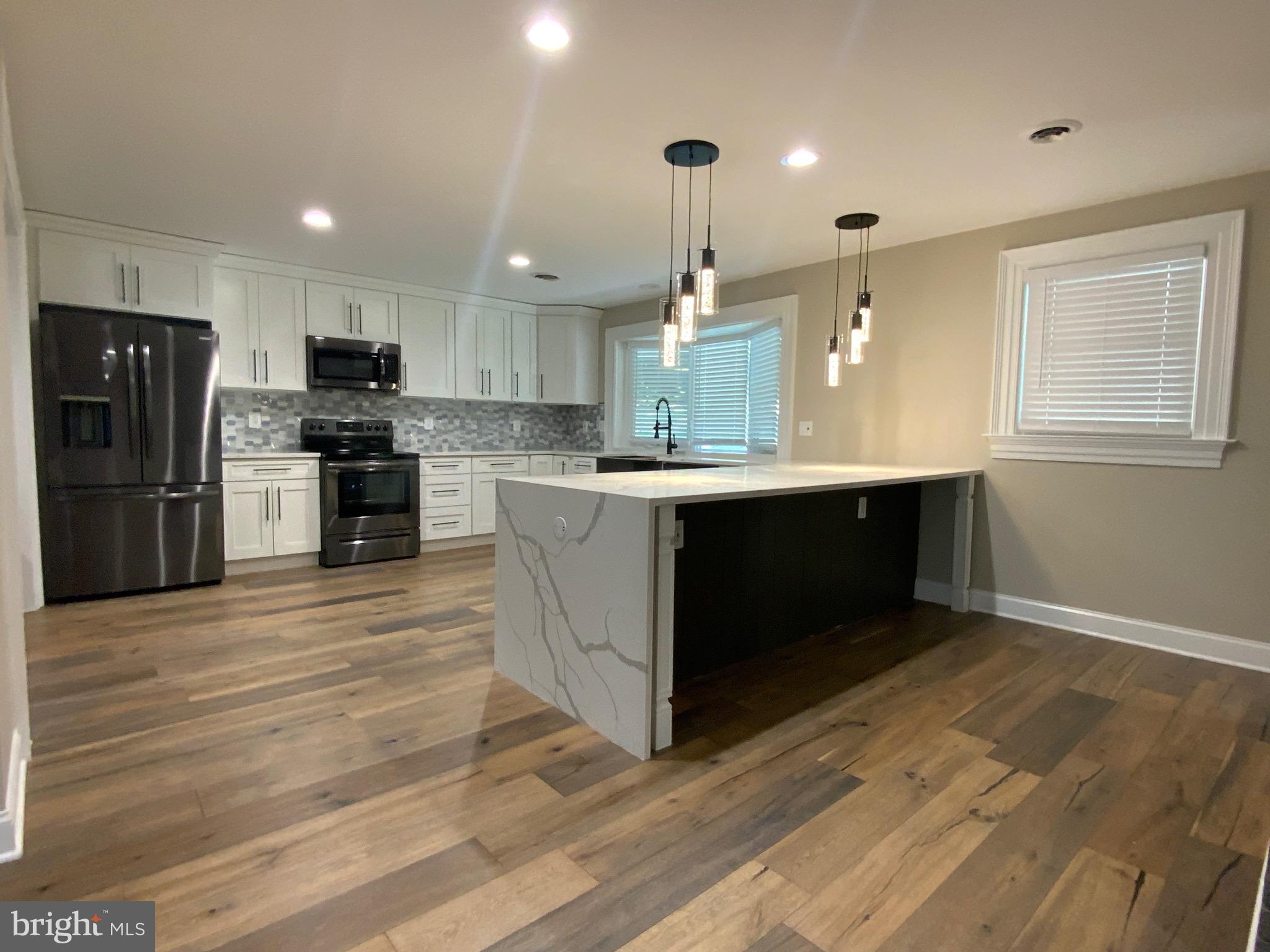 WINDSOR MILL - Residential