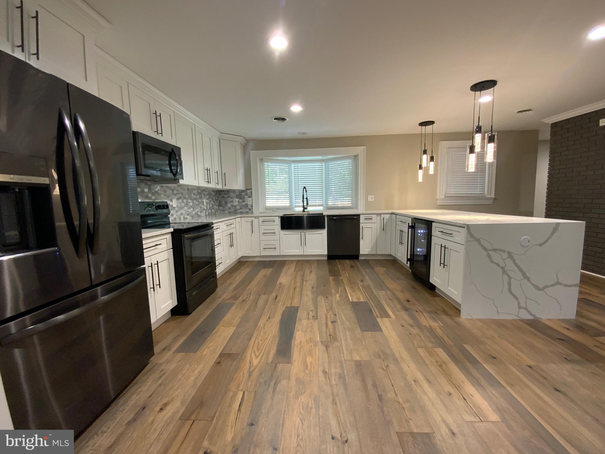 WINDSOR MILL - Residential