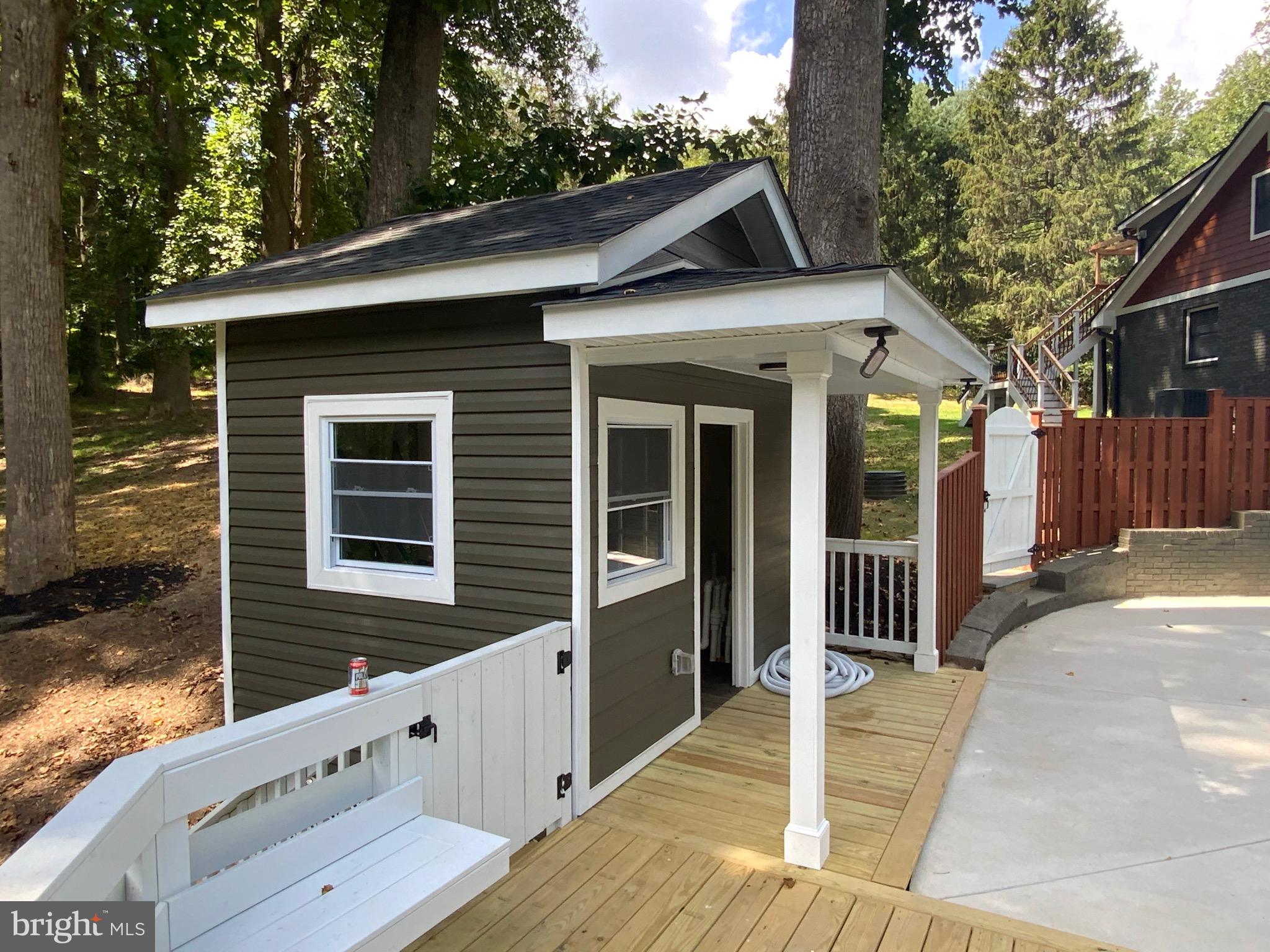 WINDSOR MILL - Residential