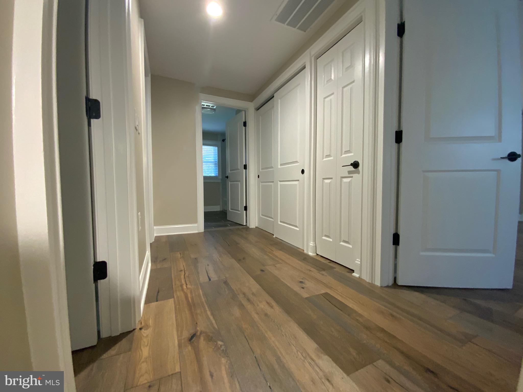 WINDSOR MILL - Residential