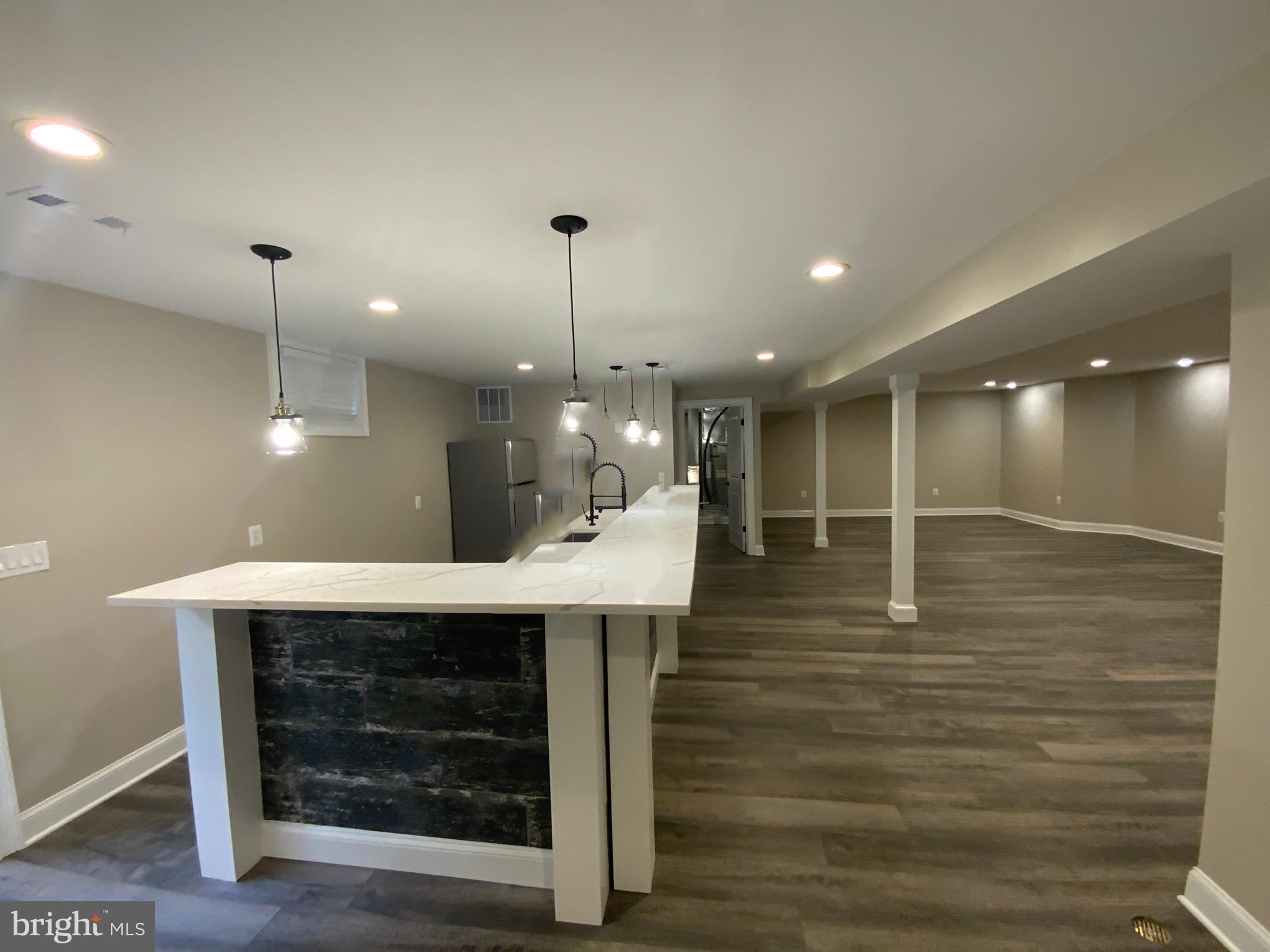 WINDSOR MILL - Residential