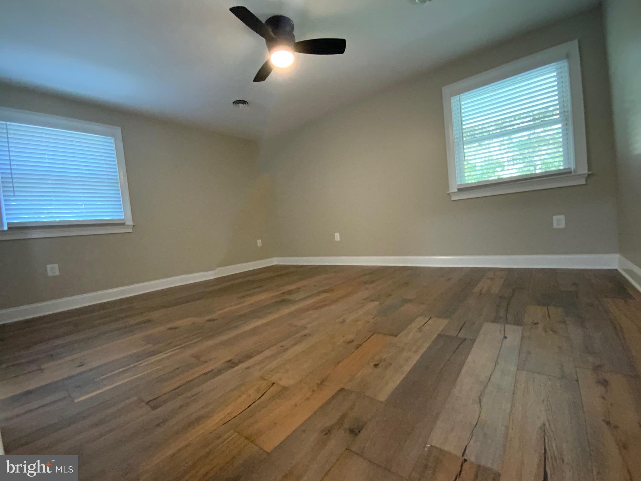 WINDSOR MILL - Residential