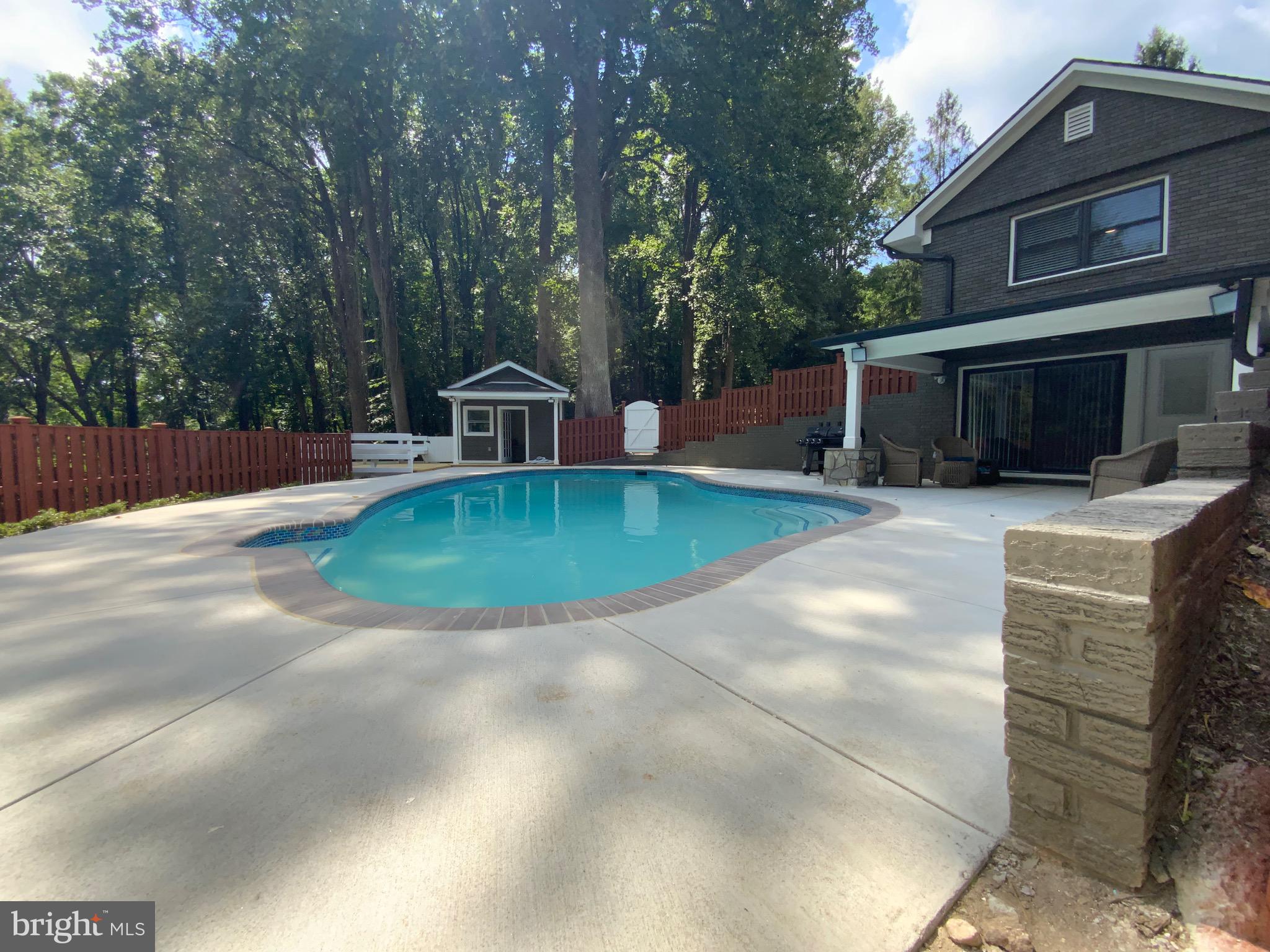 WINDSOR MILL - Residential