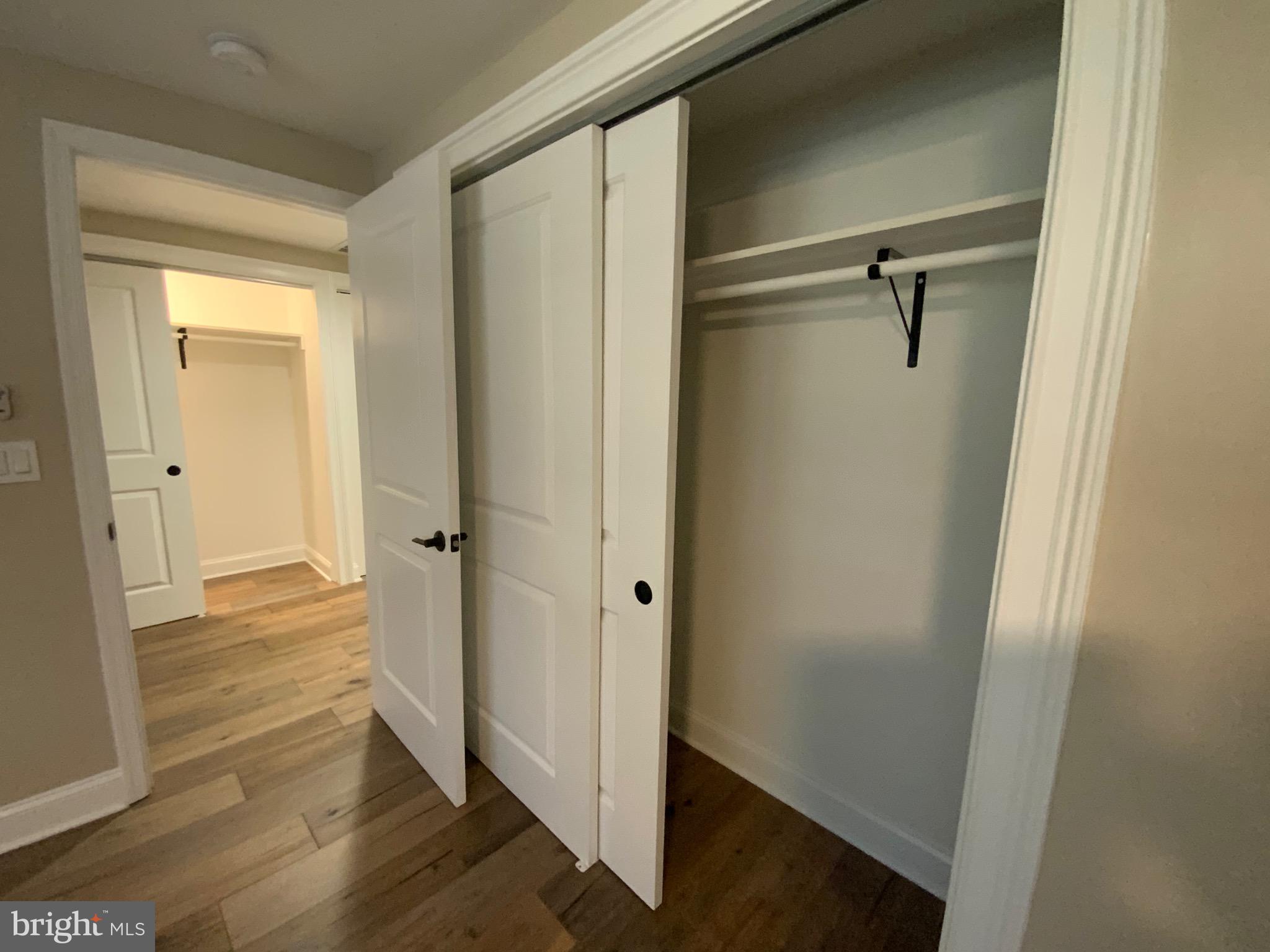 WINDSOR MILL - Residential