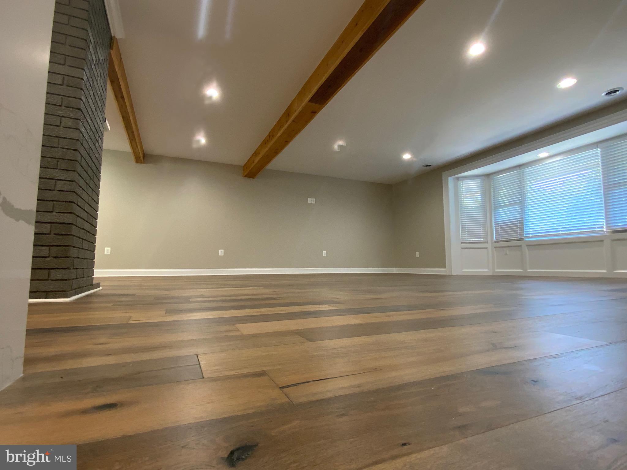 WINDSOR MILL - Residential