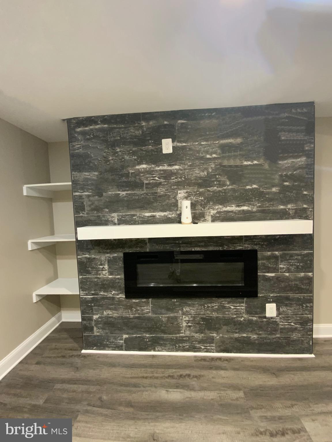 WINDSOR MILL - Residential