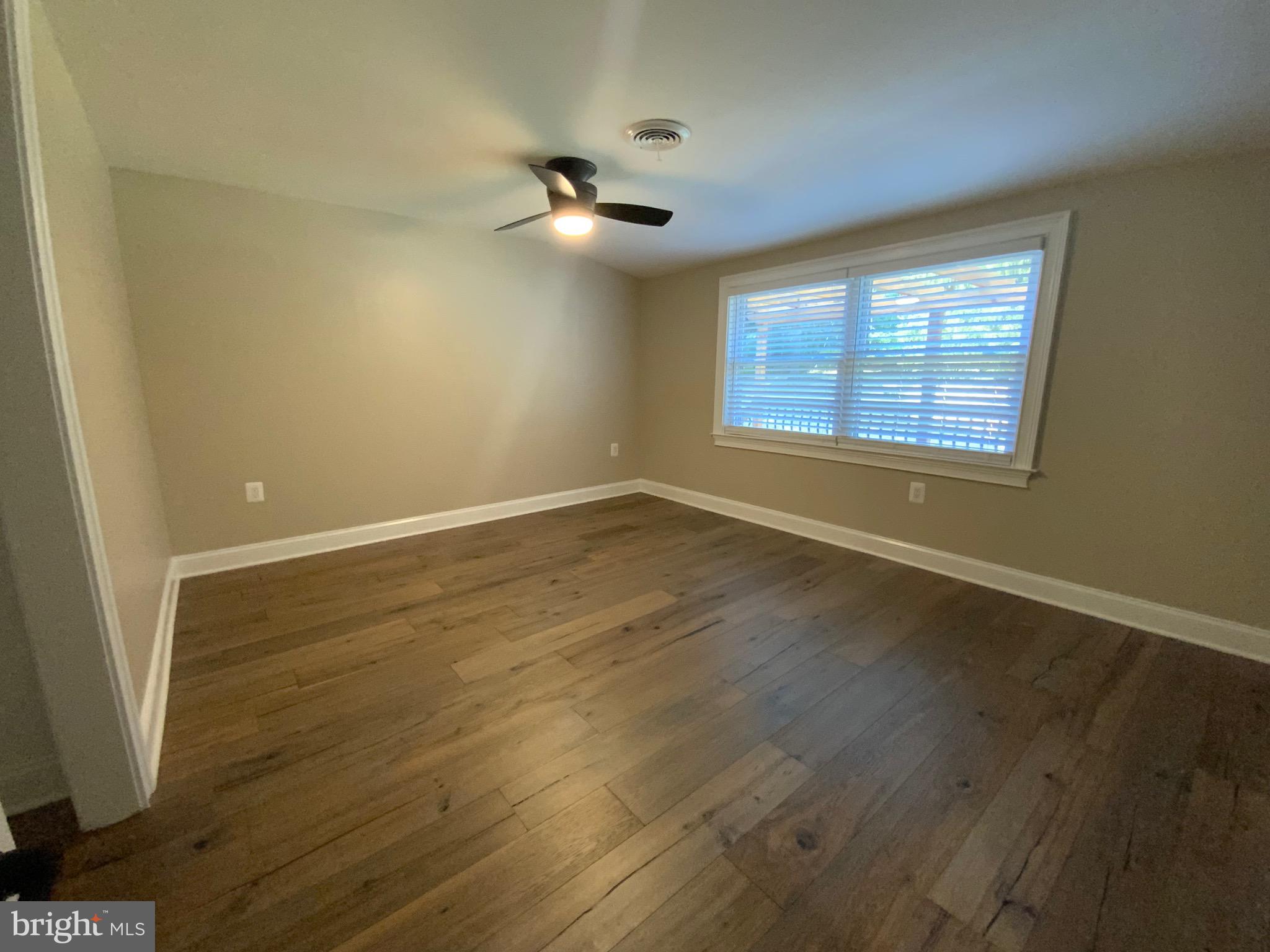 WINDSOR MILL - Residential