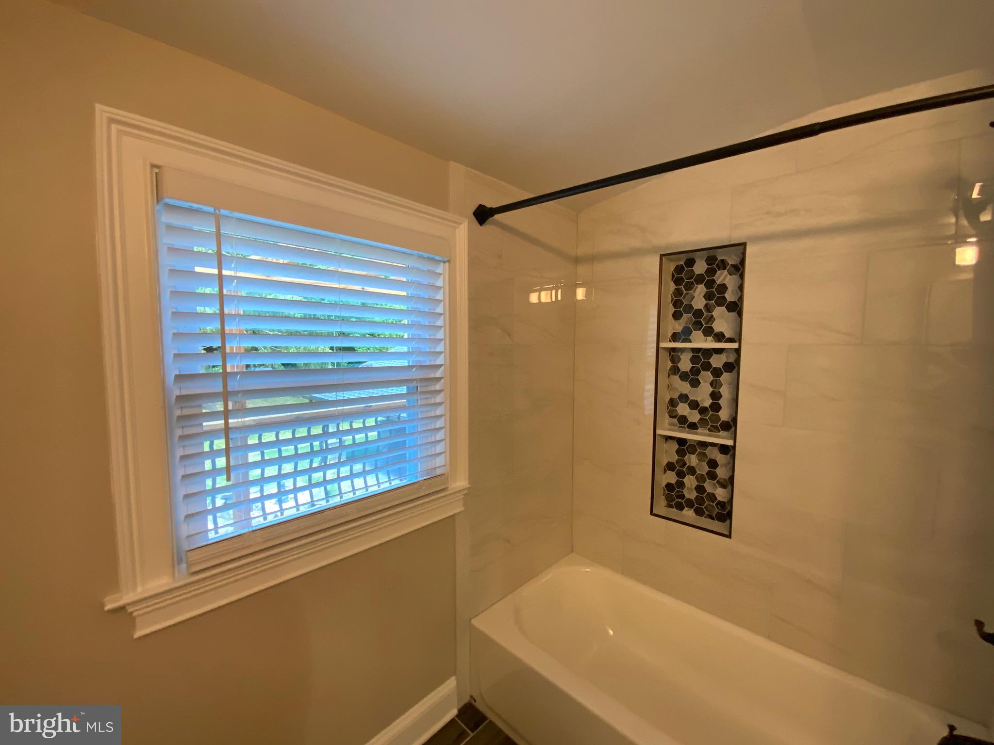 WINDSOR MILL - Residential