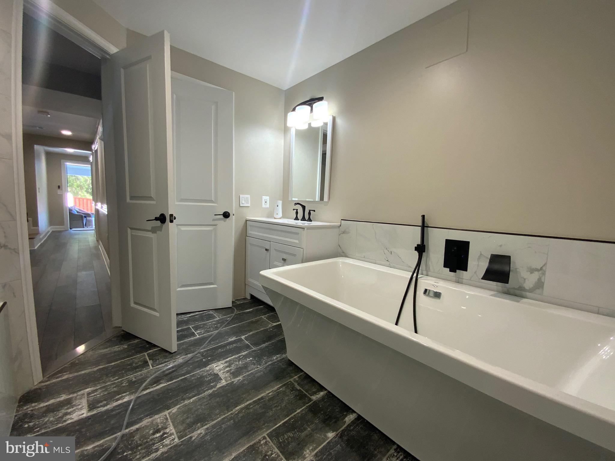 WINDSOR MILL - Residential