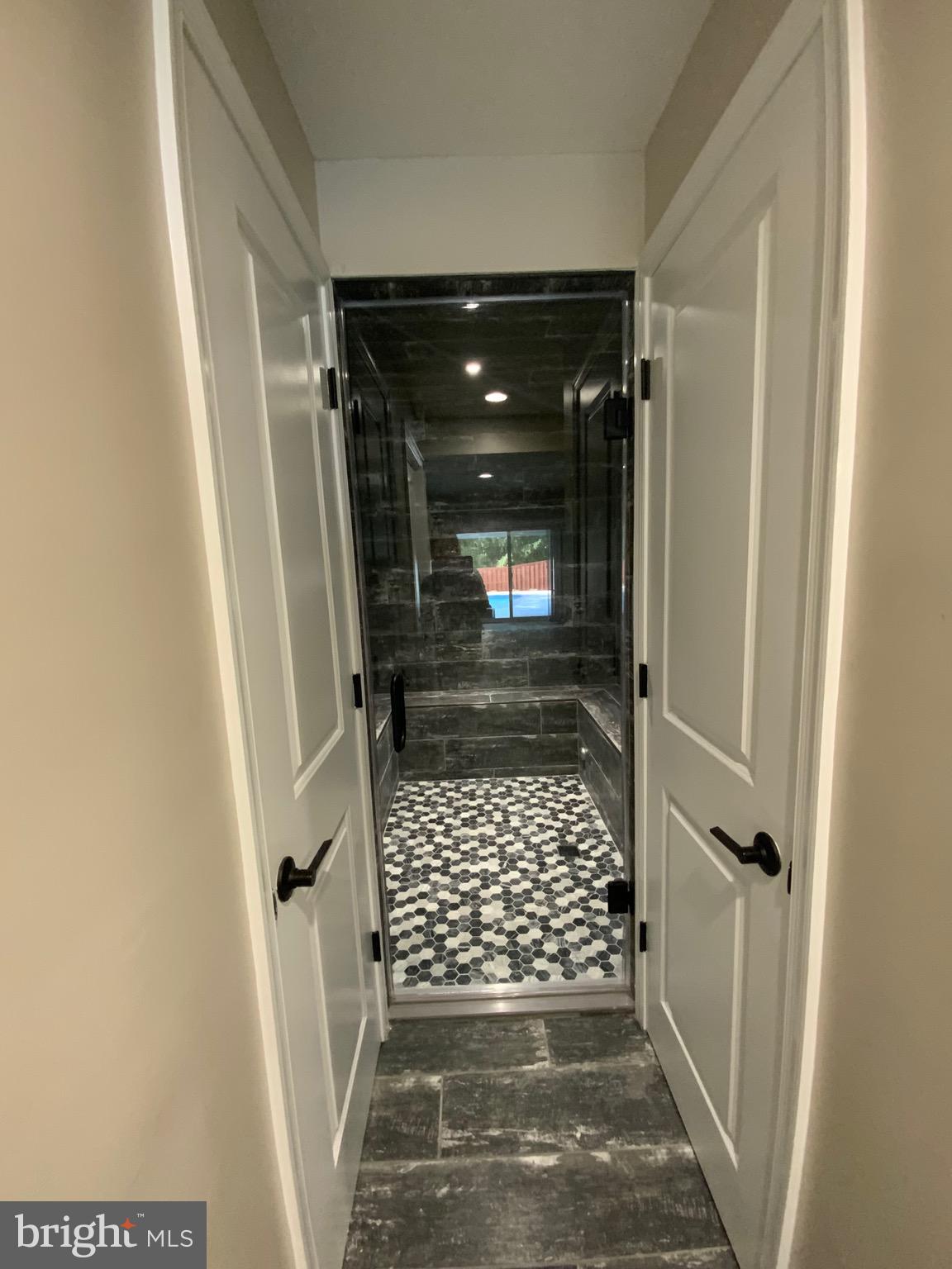 WINDSOR MILL - Residential