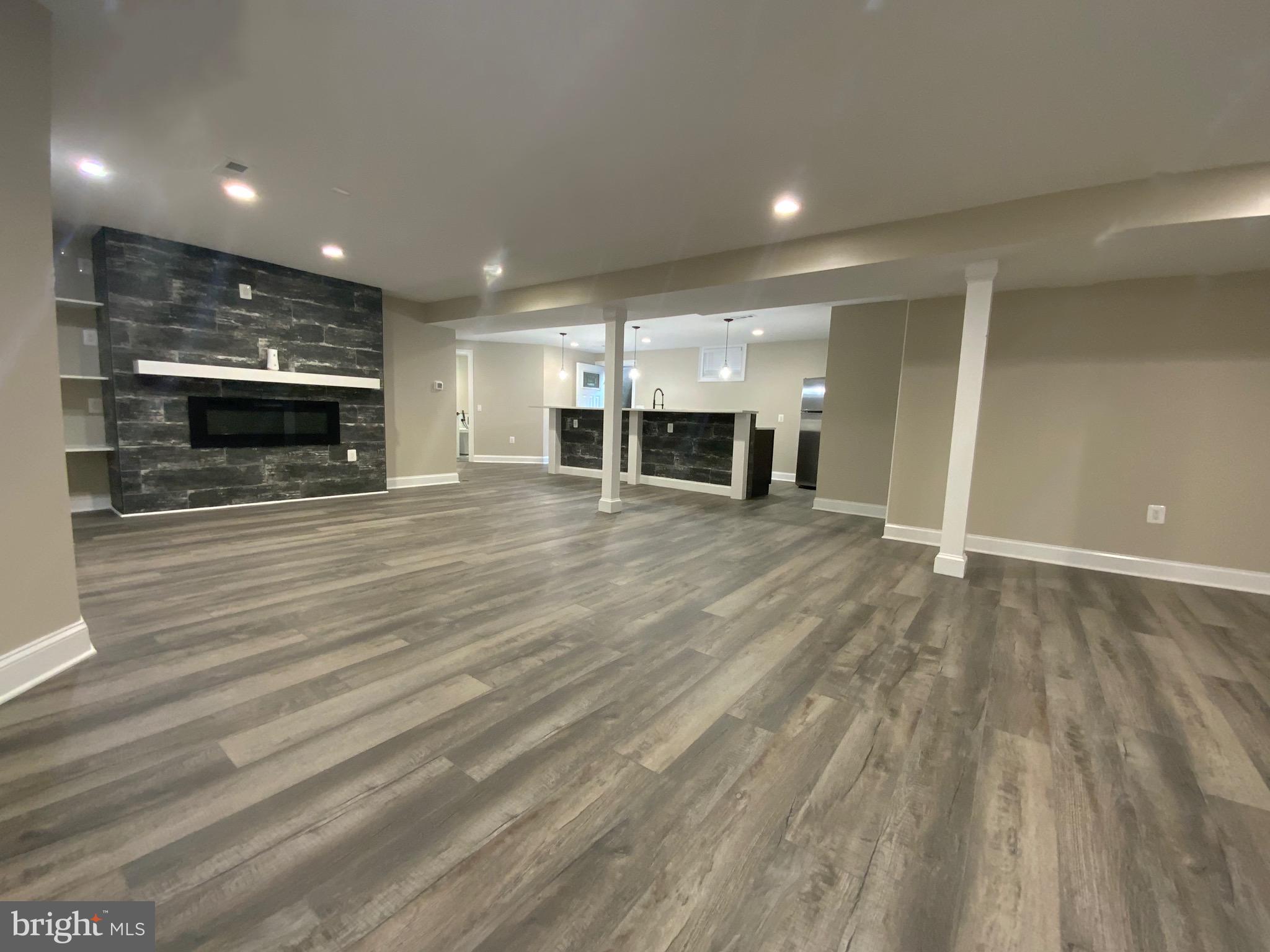 WINDSOR MILL - Residential