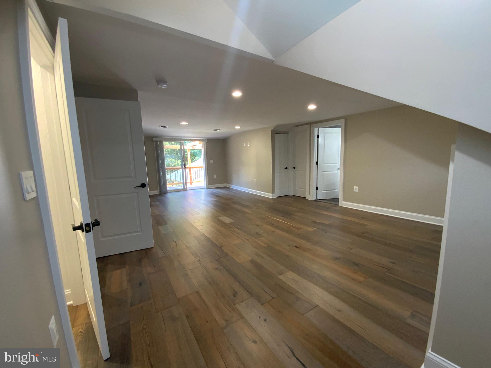 WINDSOR MILL - Residential