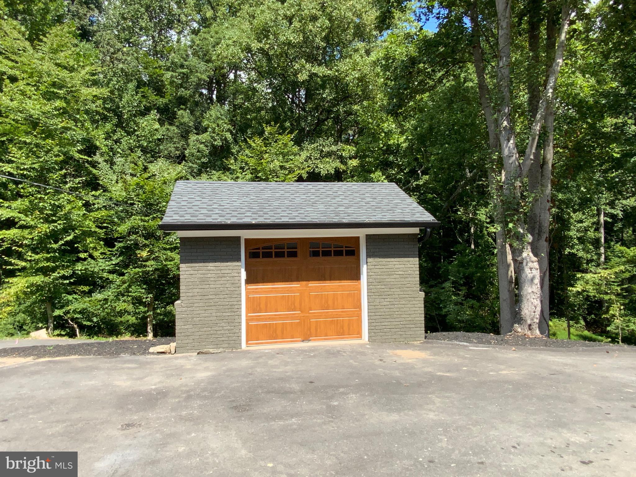 WINDSOR MILL - Residential