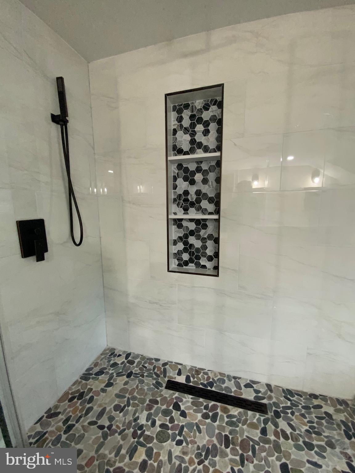 WINDSOR MILL - Residential