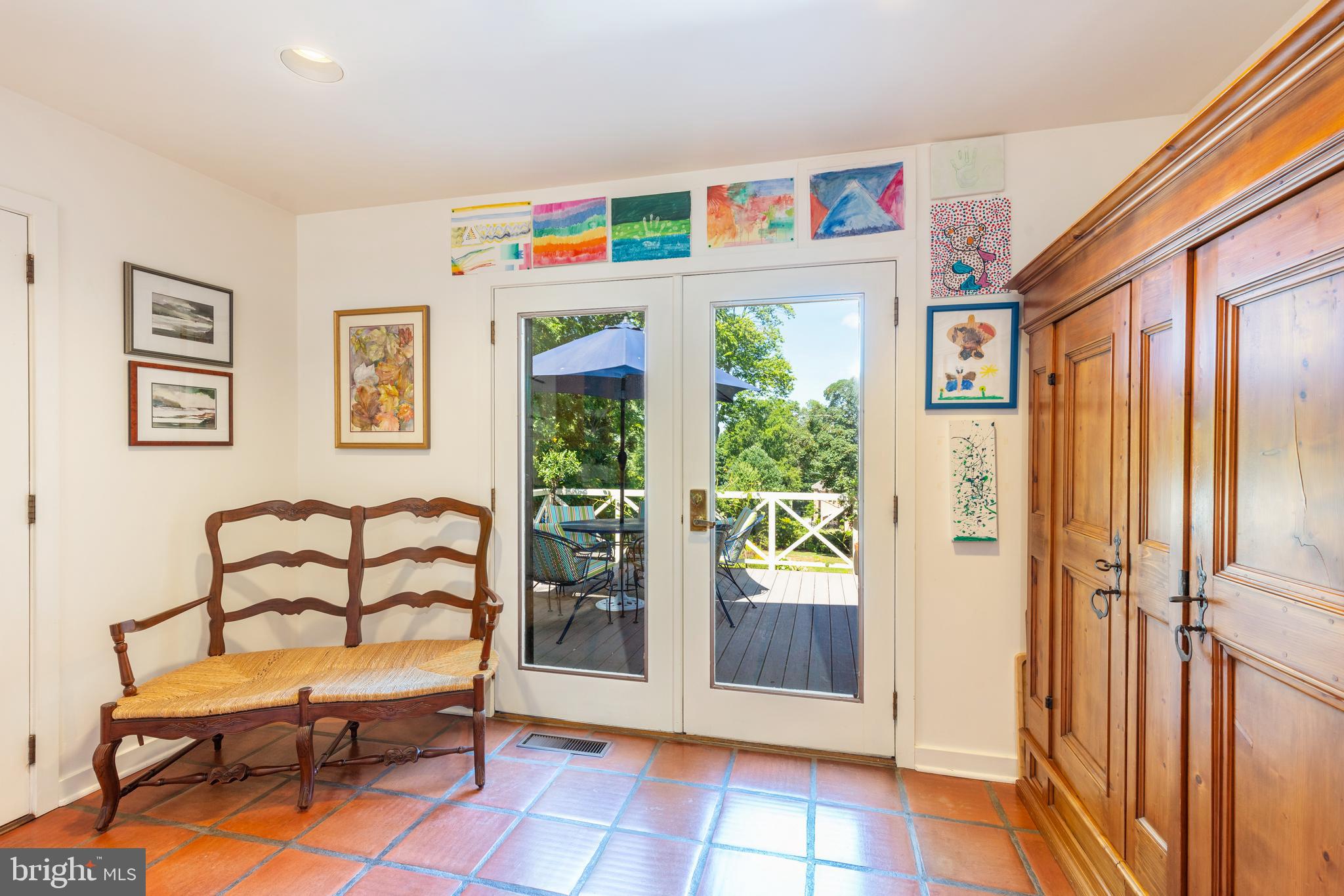 CHESTNUT HILL - Residential