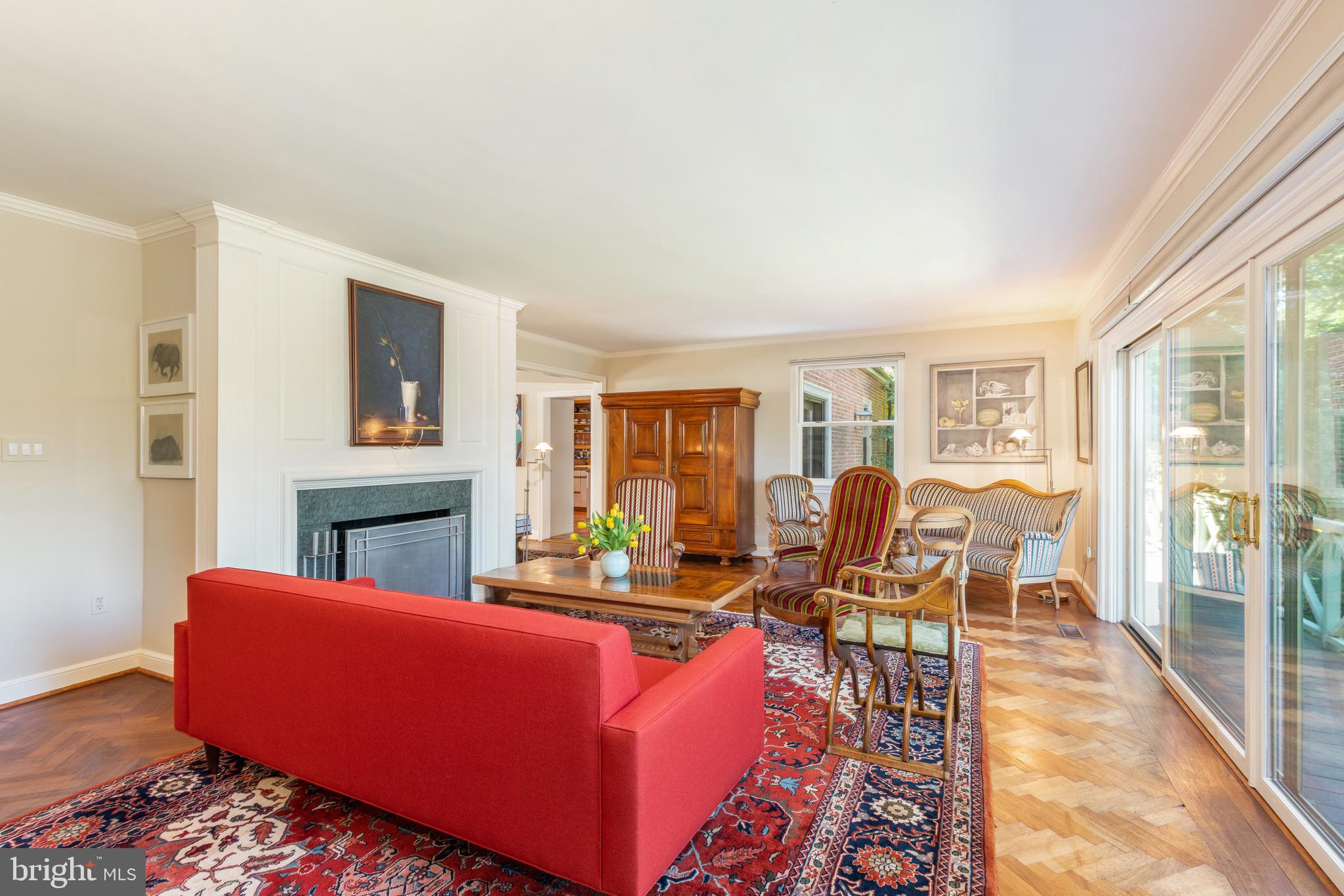 CHESTNUT HILL - Residential