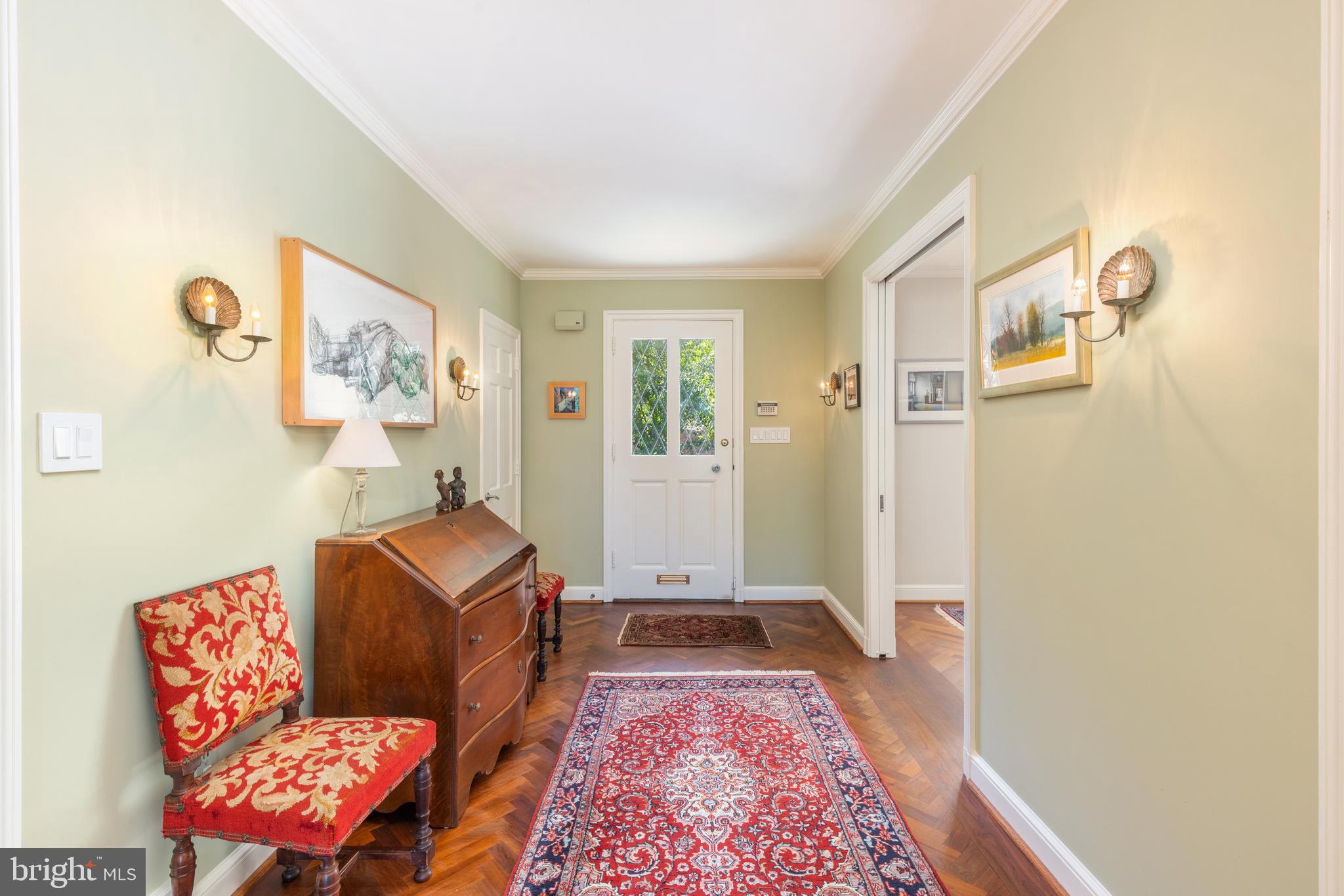 CHESTNUT HILL - Residential